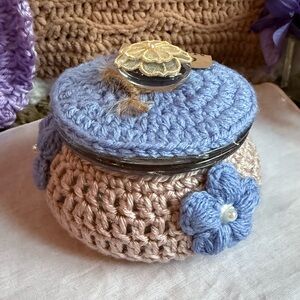 Crocheted Jar with Blue and Beige Flowers